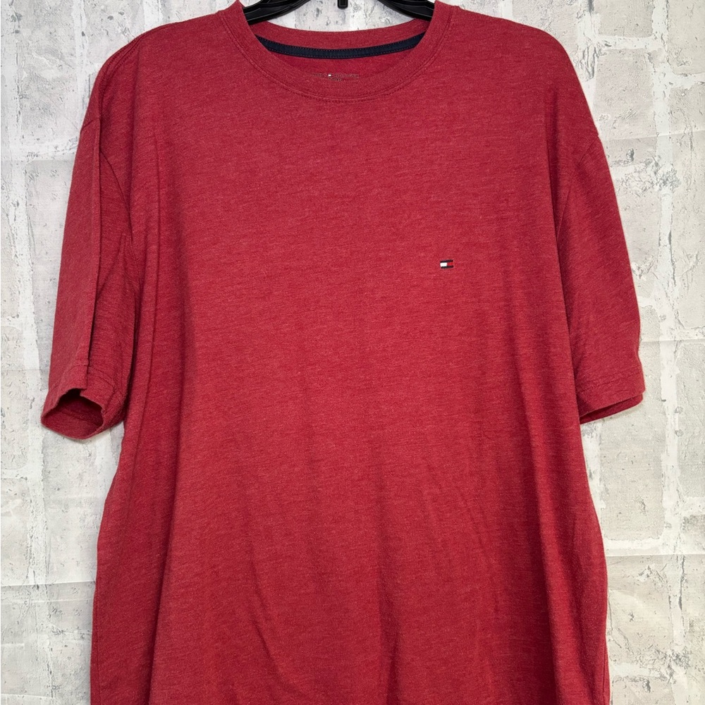 Tommy Hilfiger Men's Red Short Sleeve Tee